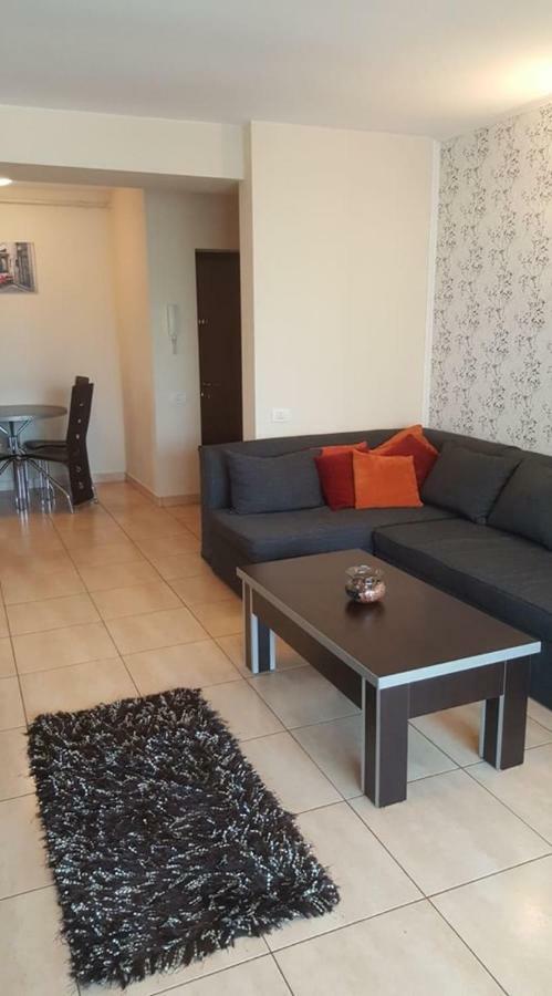 Nick Apartments Mamaia Buitenkant foto